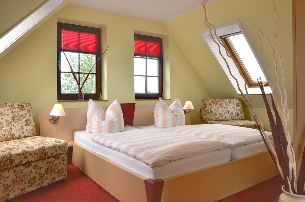 Hotel & Restaurant Waldblick Pulsnitz Quarto foto